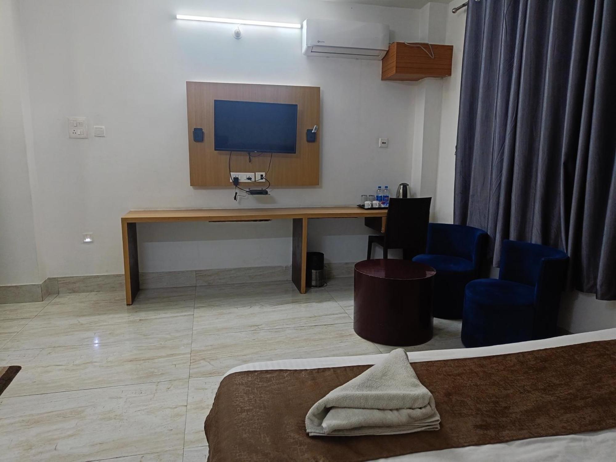 Hotel Mirana Guwahati Eksteriør billede