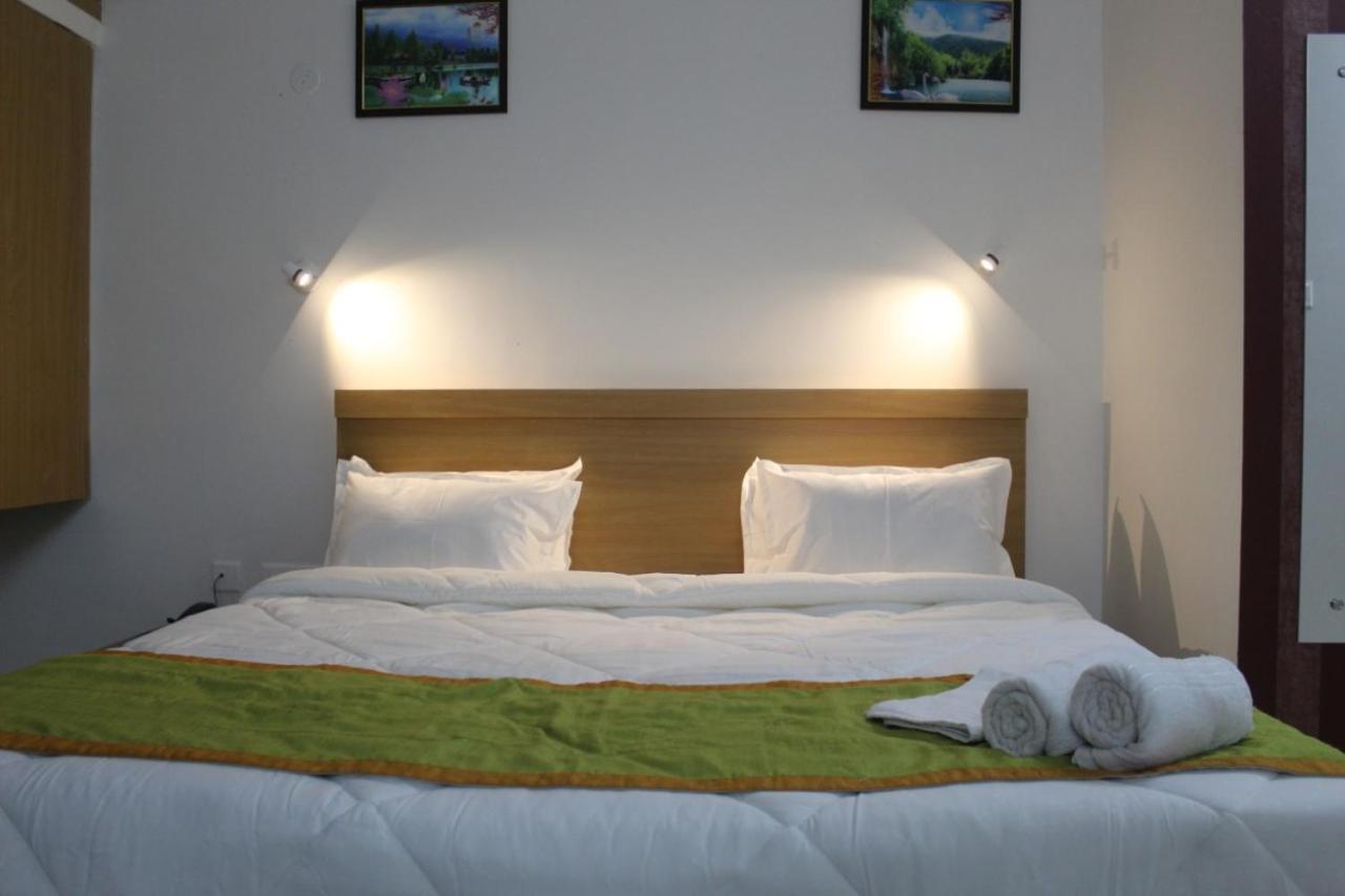 Hotel Mirana Guwahati Eksteriør billede